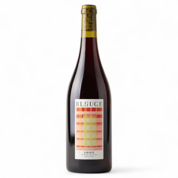 Eine Flasche Blouge-Wein vom Weingut Domaine de Laballe